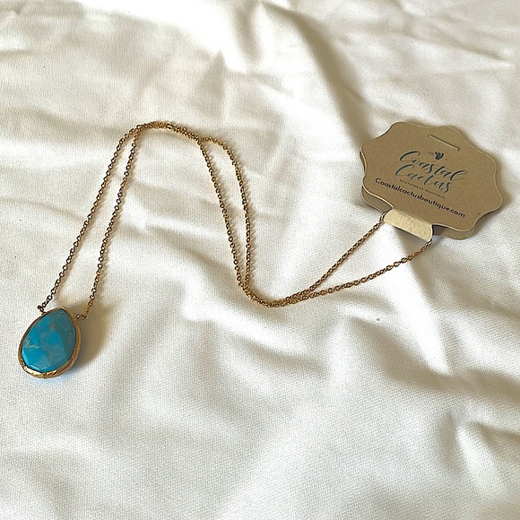 NWOT Turquoise Pendant Necklace - Picture 4 of 4